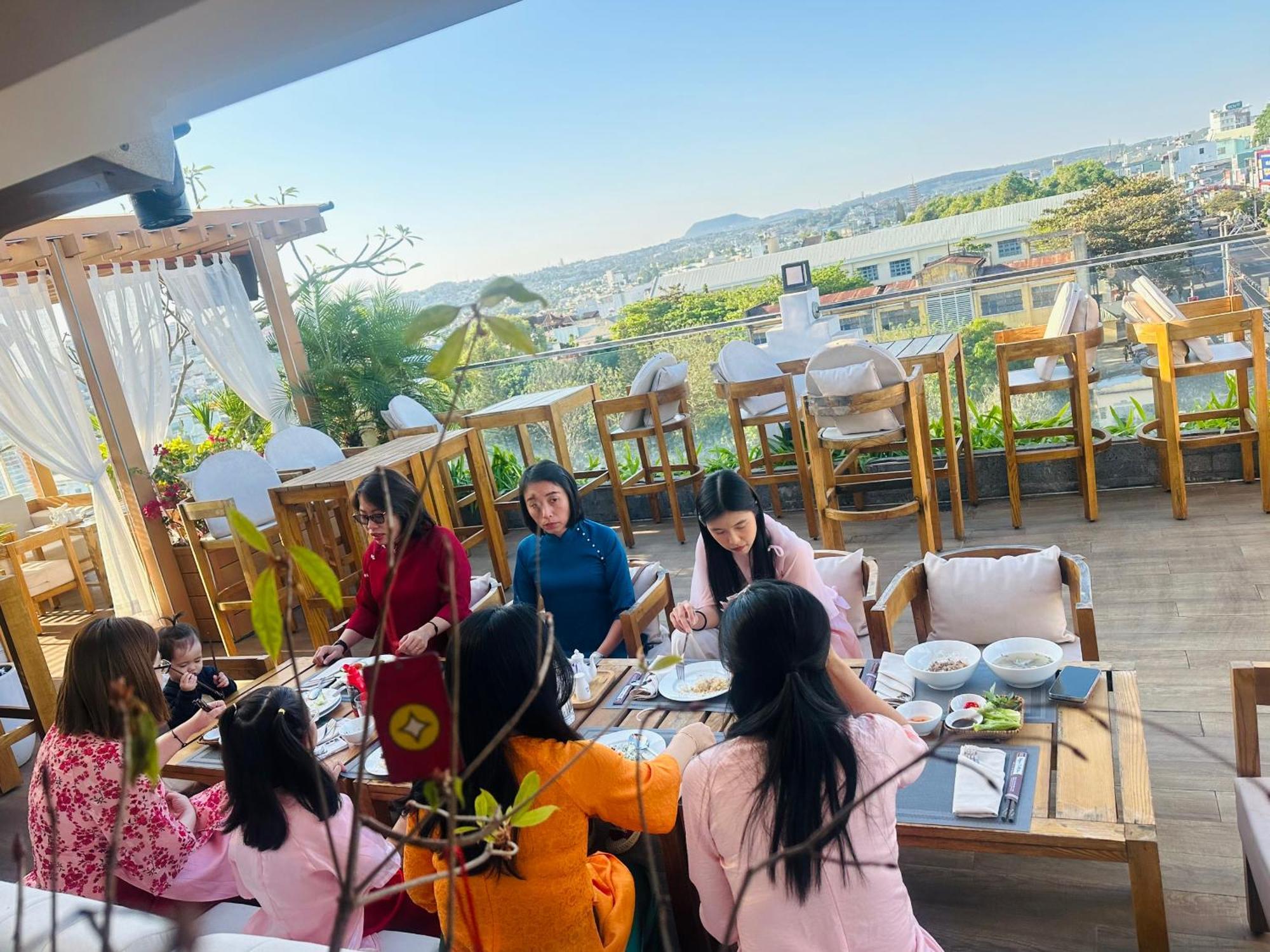 Ngon Avatar Hotel 波来古市 外观 照片